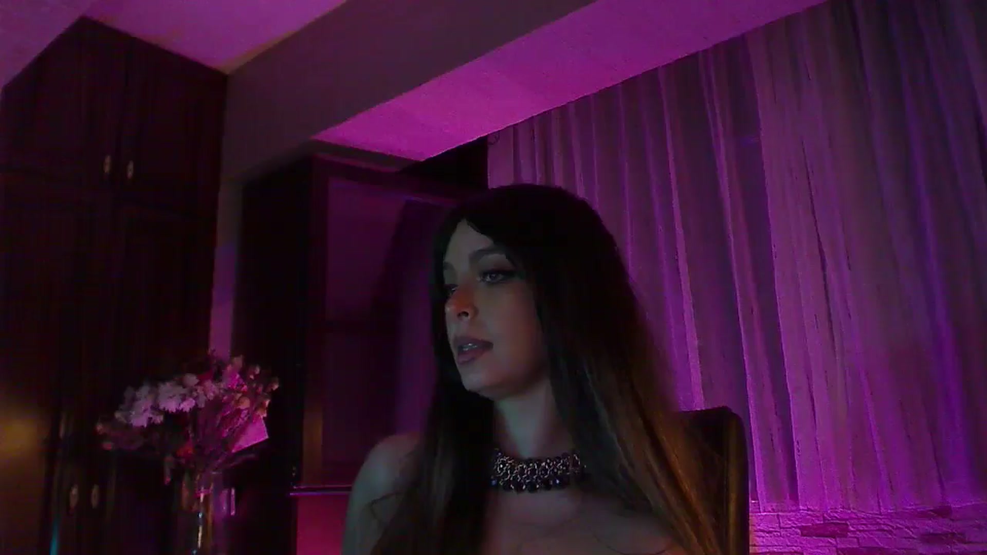 Gallery image thumbnail from No_bo_dy's myfreecams stream on, 09/22/2025, 03:39 image 11 of 20