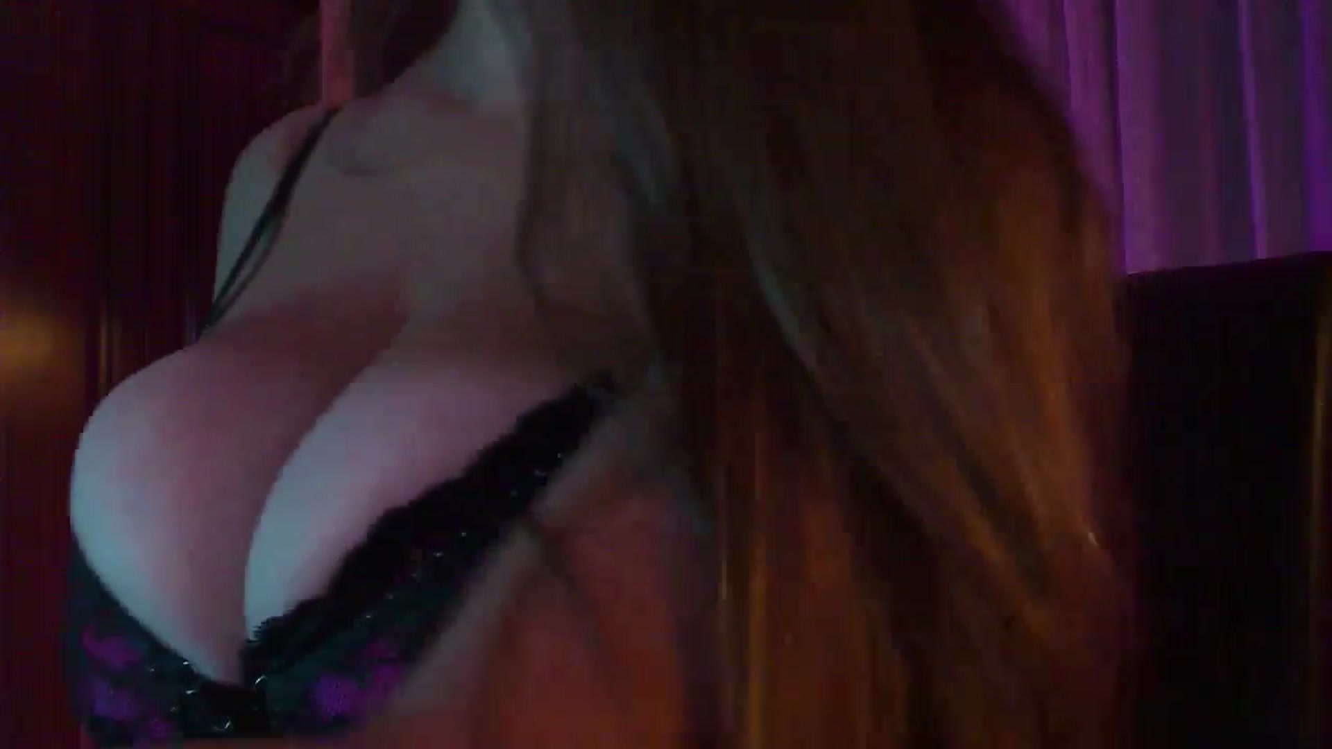 Gallery image thumbnail from No_bo_dy's myfreecams stream on, 09/29/2025, 24:37 image 16 of 20