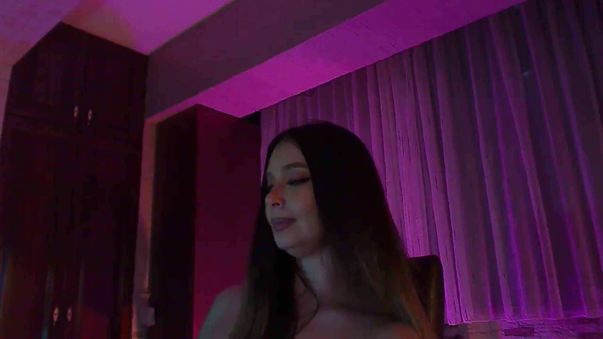 Gallery image thumbnail from No_bo_dy's myfreecams stream on, 09/29/2025, 02:46 image 10 of 20