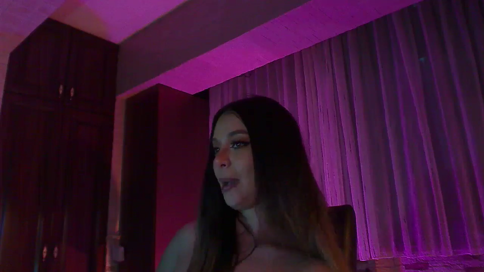 Gallery image thumbnail from No_bo_dy's myfreecams stream on, 09/29/2025, 02:46 image 11 of 20