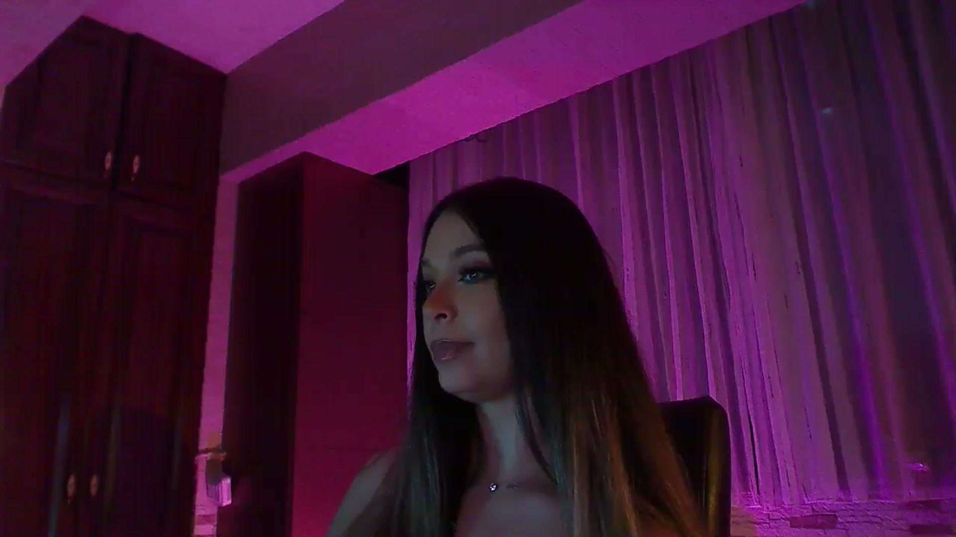 Gallery image thumbnail from No_bo_dy's myfreecams stream on, 10/04/2025, 03:23 image 1 of 20