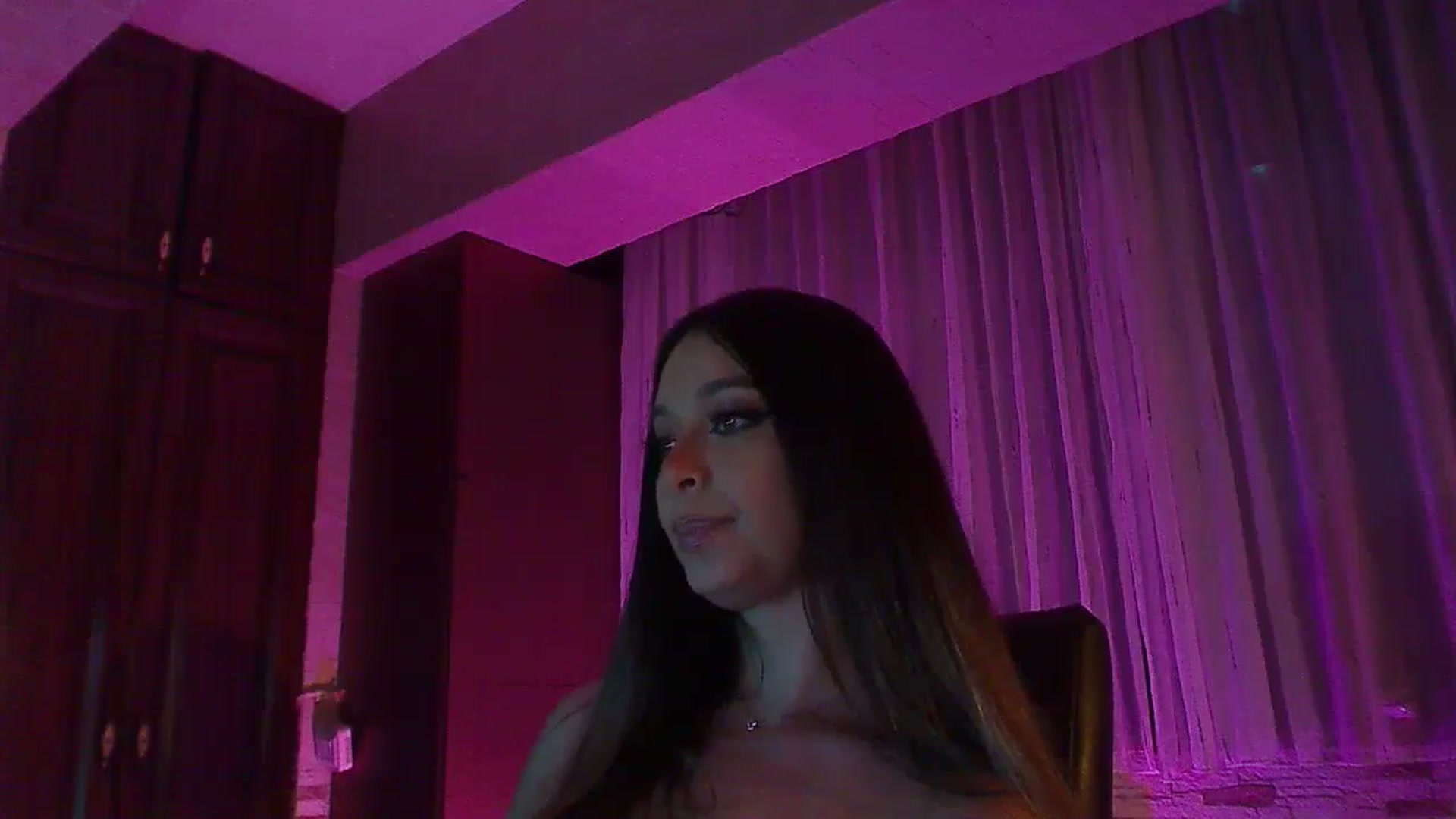 Gallery image thumbnail from No_bo_dy's myfreecams stream on, 10/04/2025, 03:23 image 20 of 20