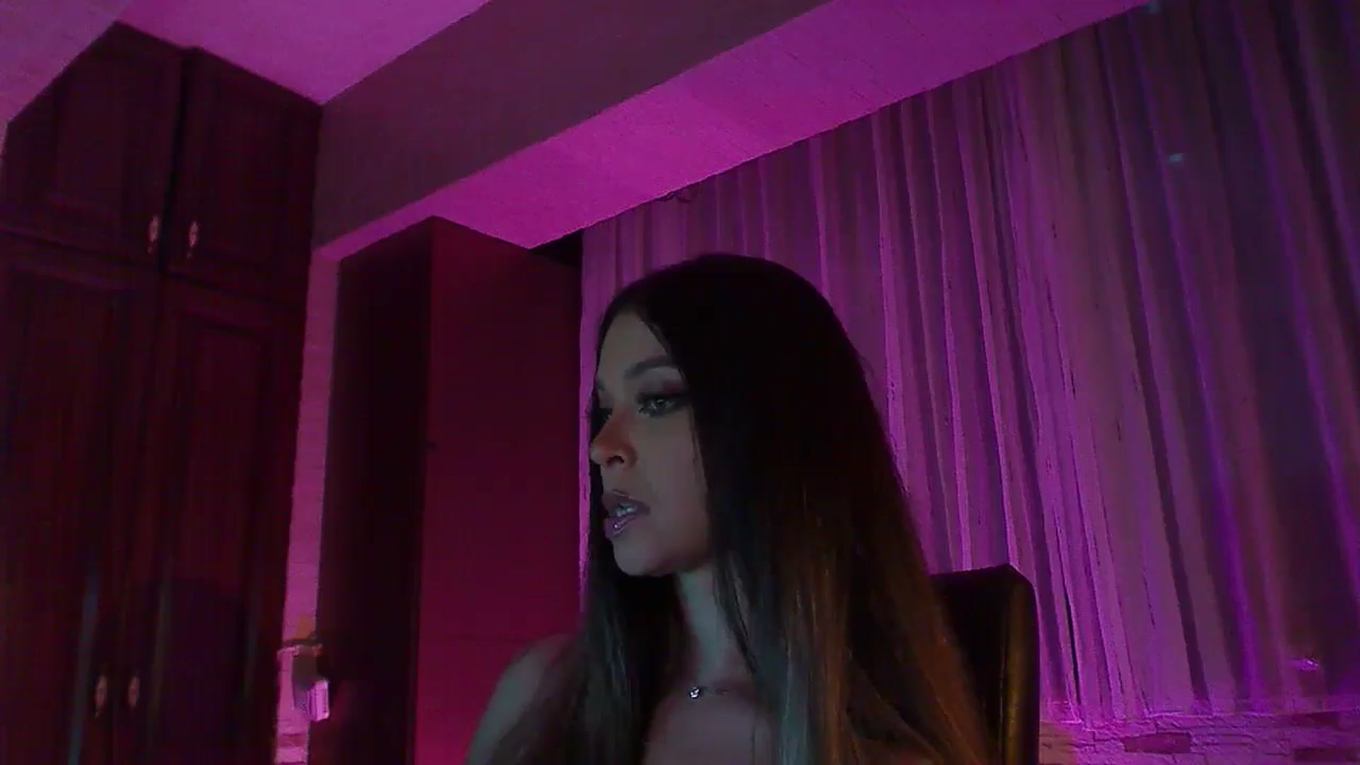Gallery image thumbnail from No_bo_dy's myfreecams stream on, 10/04/2025, 03:23 image 2 of 20