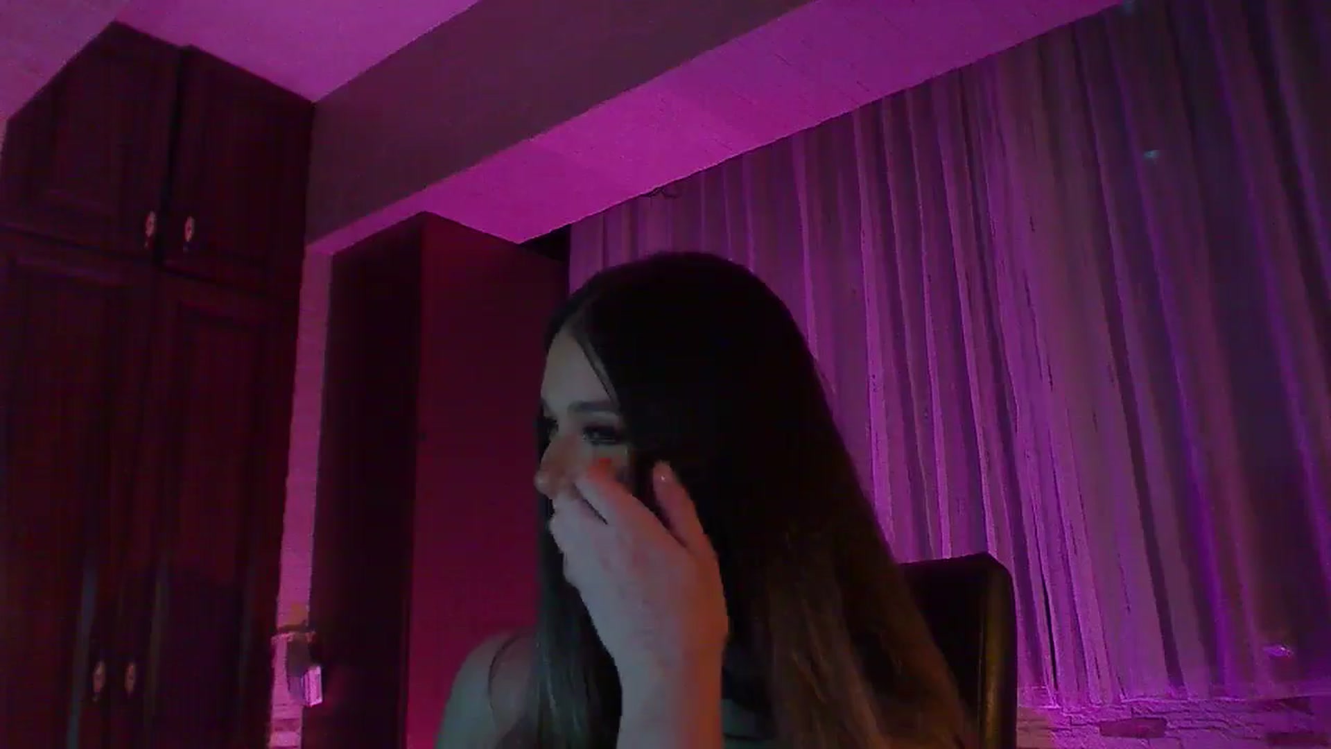 Gallery image thumbnail from No_bo_dy's myfreecams stream on, 10/04/2025, 03:23 image 18 of 20