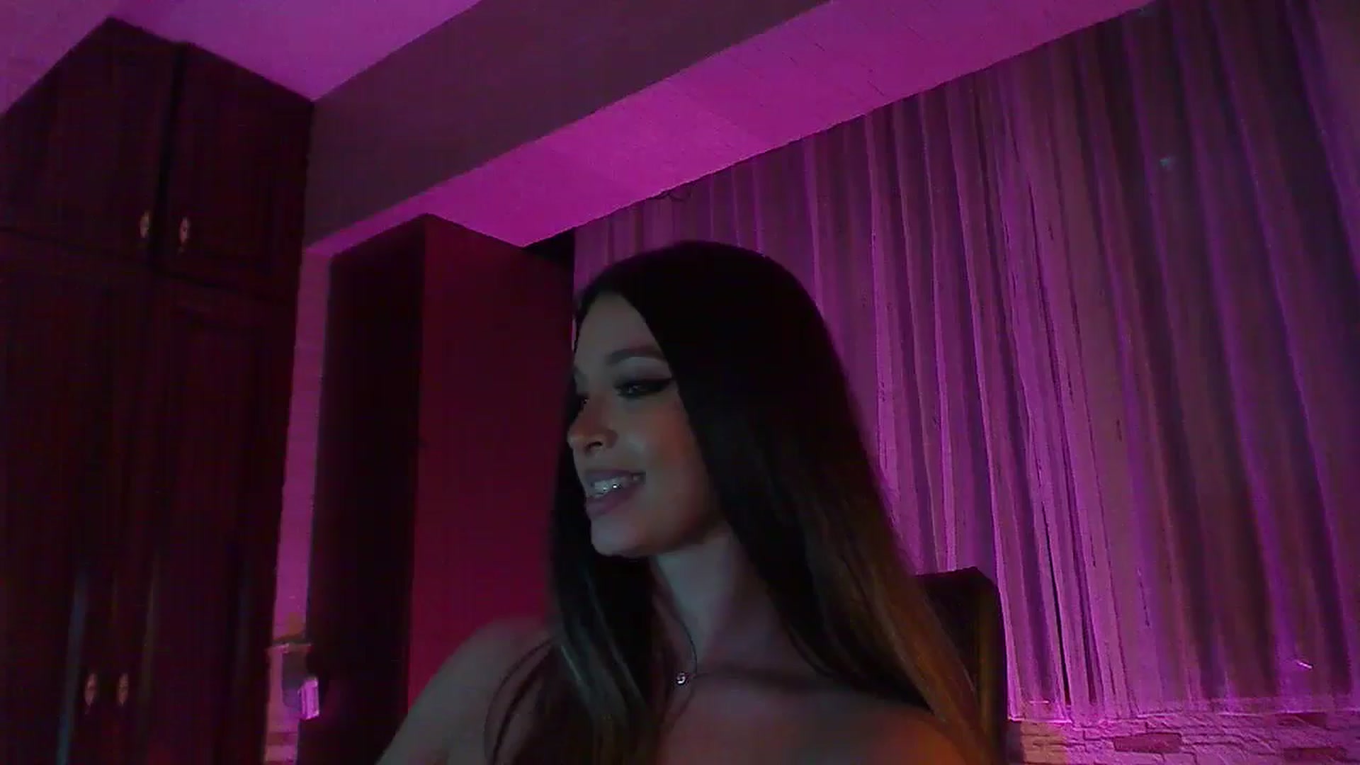 Gallery image thumbnail from No_bo_dy's myfreecams stream on, 10/05/2025, 03:07 image 14 of 20
