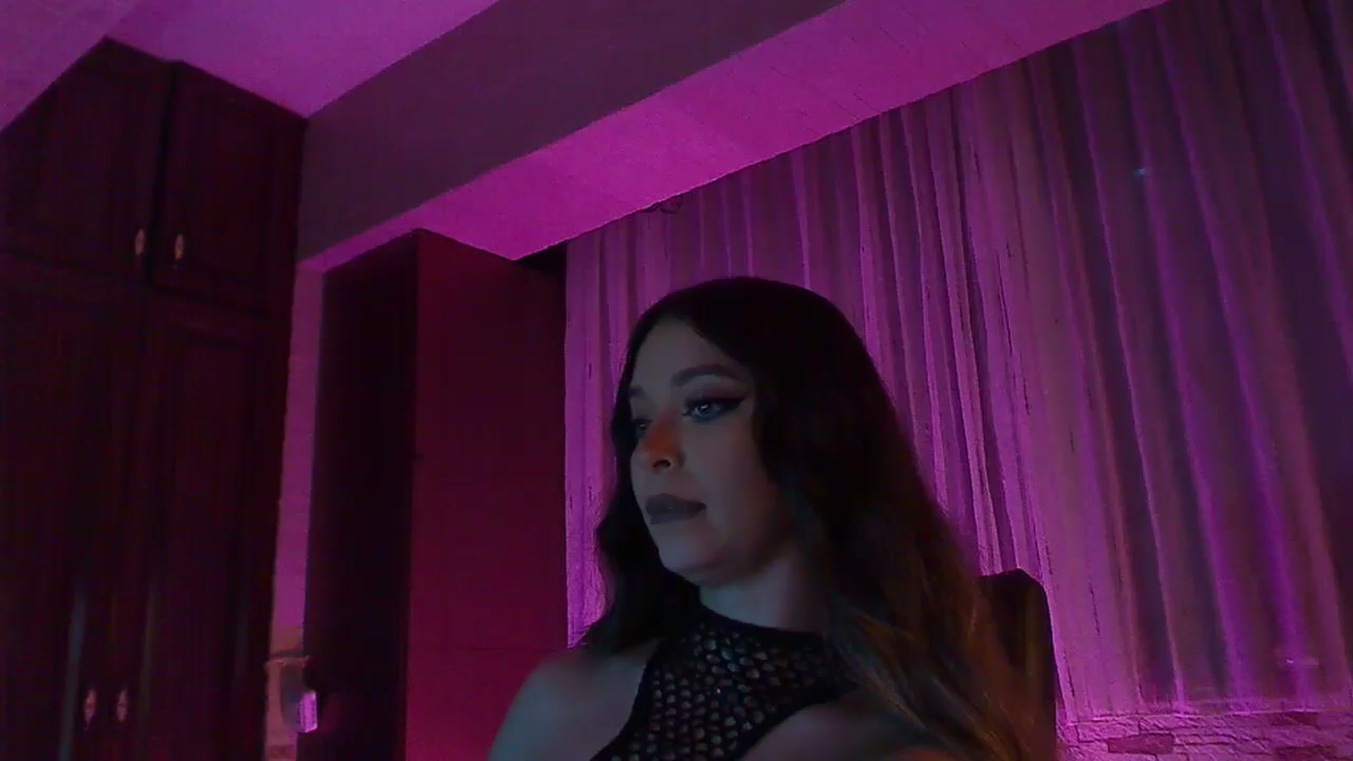 Gallery image thumbnail from No_bo_dy's myfreecams stream on, 10/06/2025, 02:26 image 6 of 20
