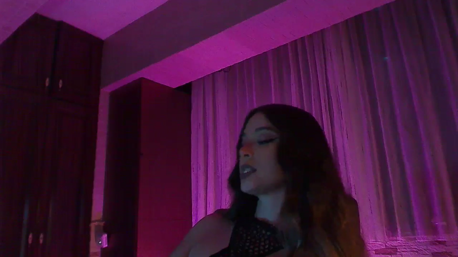 Gallery image thumbnail from No_bo_dy's myfreecams stream on, 10/06/2025, 02:26 image 8 of 20