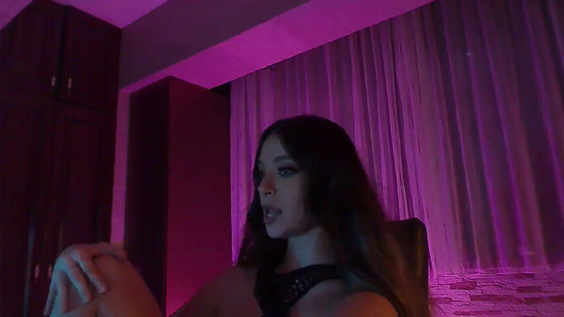 Gallery image thumbnail from No_bo_dy's myfreecams stream on, 10/06/2025, 05:03 image 13 of 20