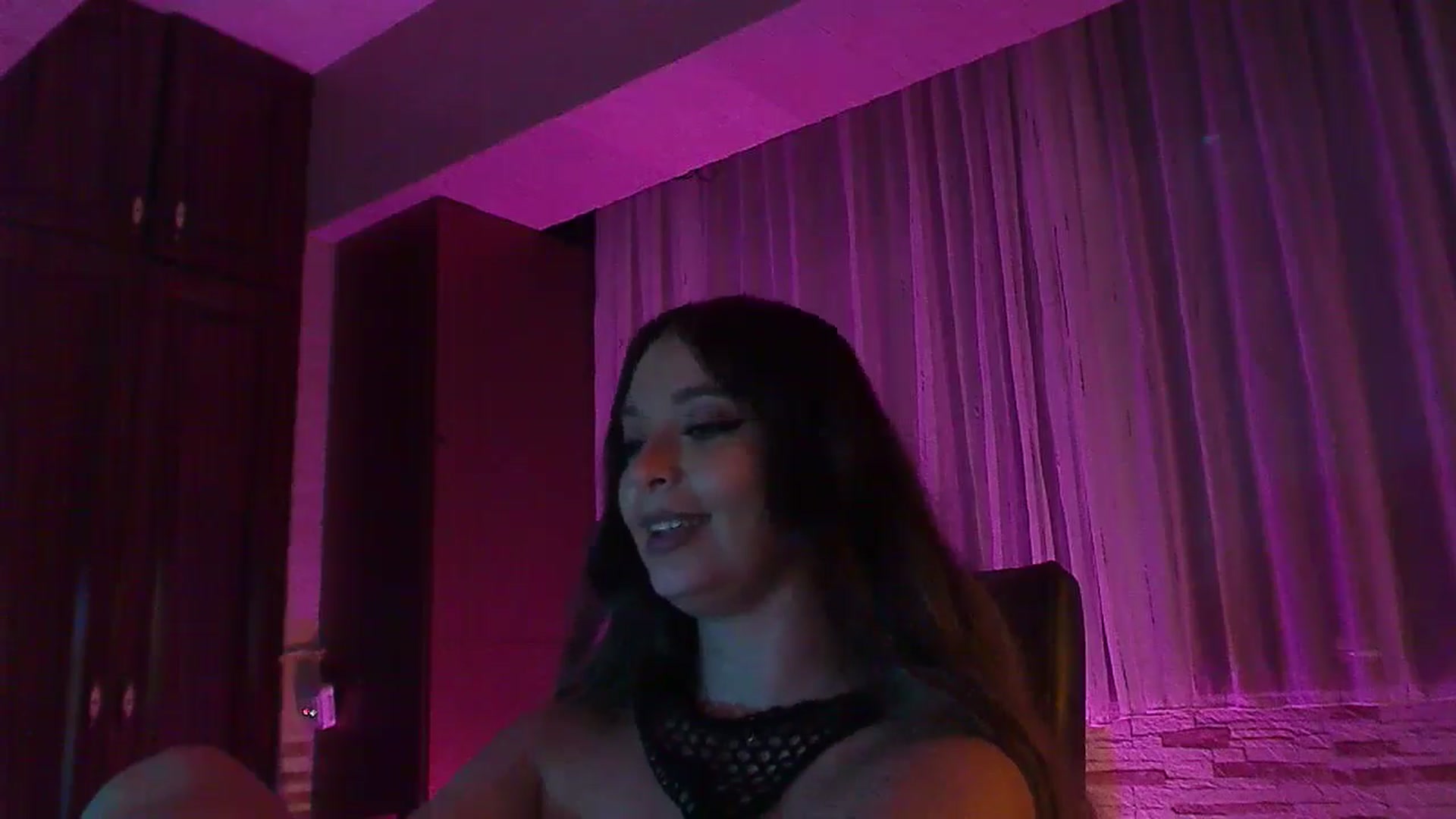 Gallery image thumbnail from No_bo_dy's myfreecams stream on, 10/06/2025, 05:03 image 15 of 20