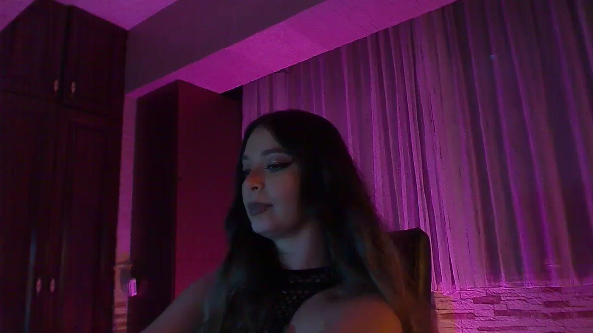 Gallery image thumbnail from No_bo_dy's myfreecams stream on, 10/06/2025, 05:03 image 2 of 20