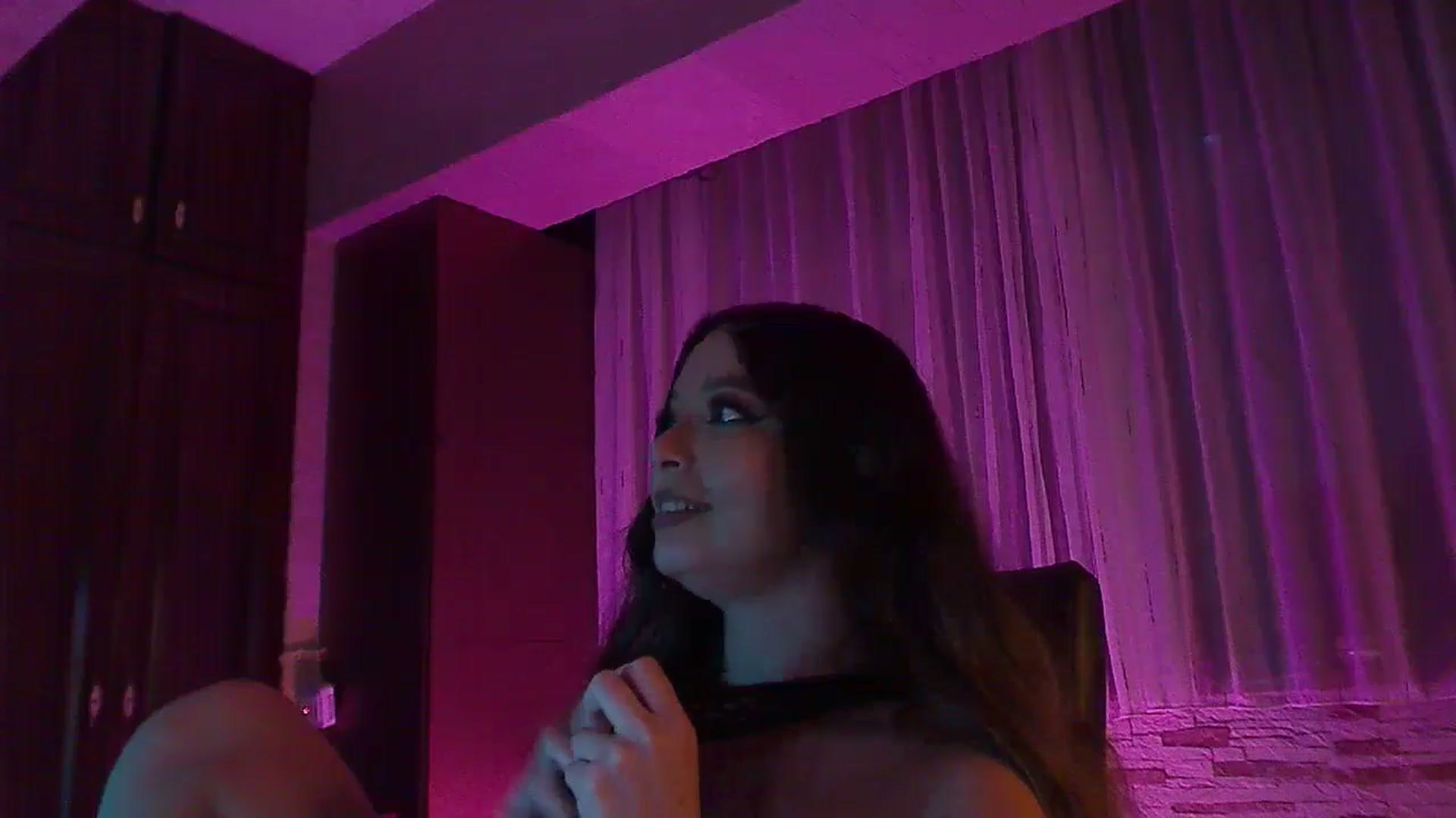 Gallery image thumbnail from No_bo_dy's myfreecams stream on, 10/06/2025, 05:03 image 12 of 20