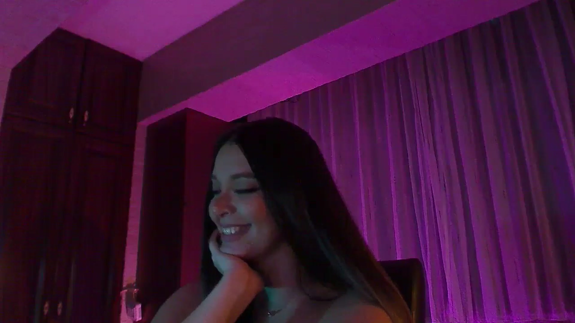 Gallery image thumbnail from No_bo_dy's myfreecams stream on, 10/11/2025, 03:12 image 16 of 20