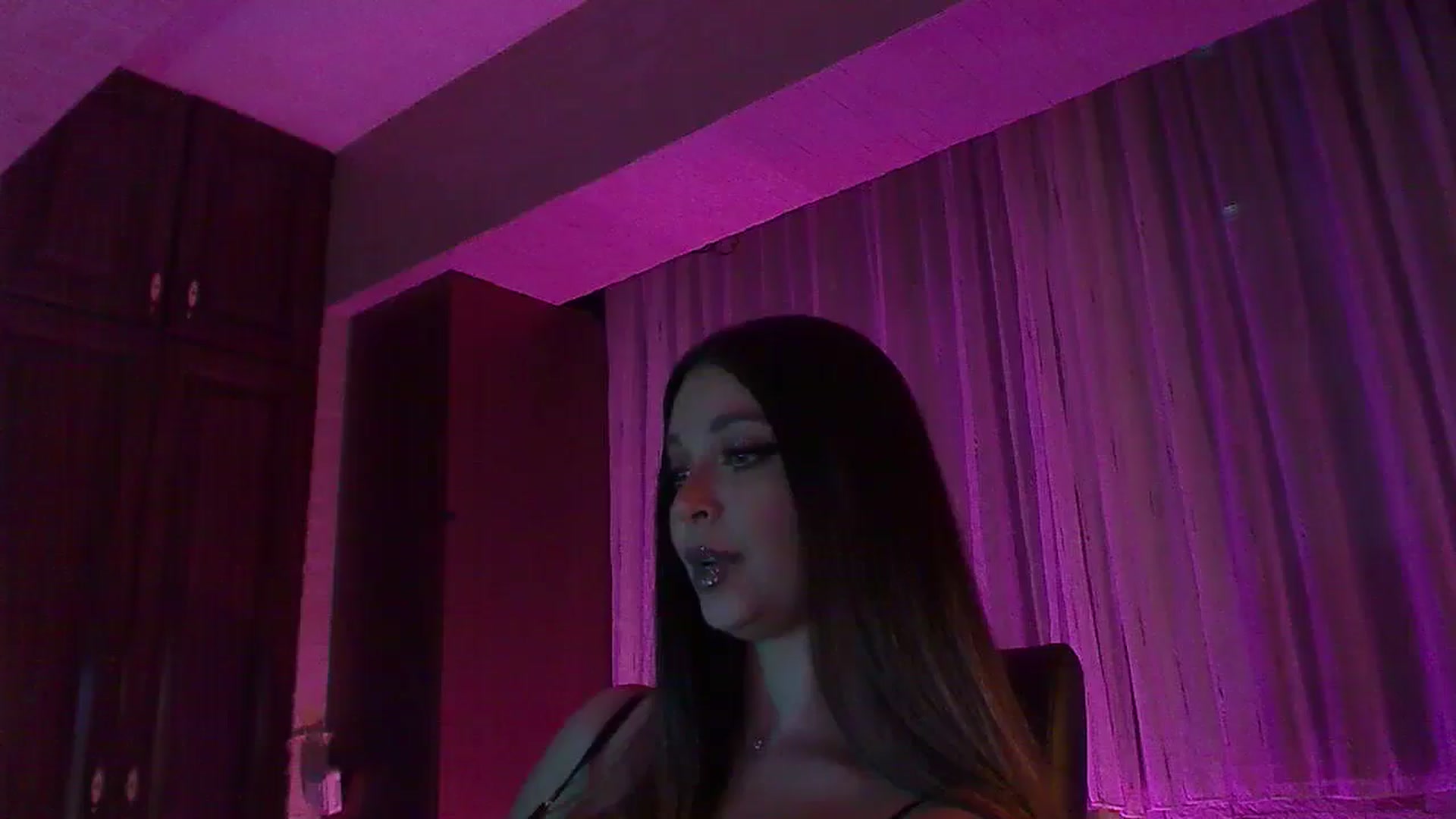Gallery image thumbnail from No_bo_dy's myfreecams stream on, 10/12/2025, 03:17 image 13 of 20