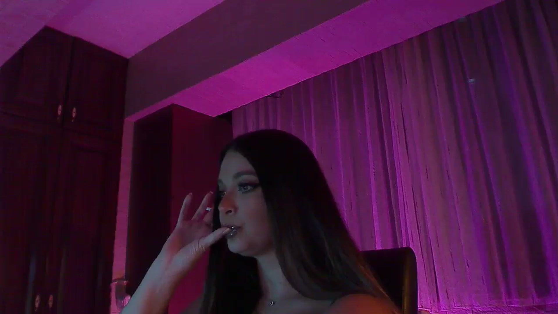 Gallery image thumbnail from No_bo_dy's myfreecams stream on, 10/12/2025, 03:17 image 3 of 20