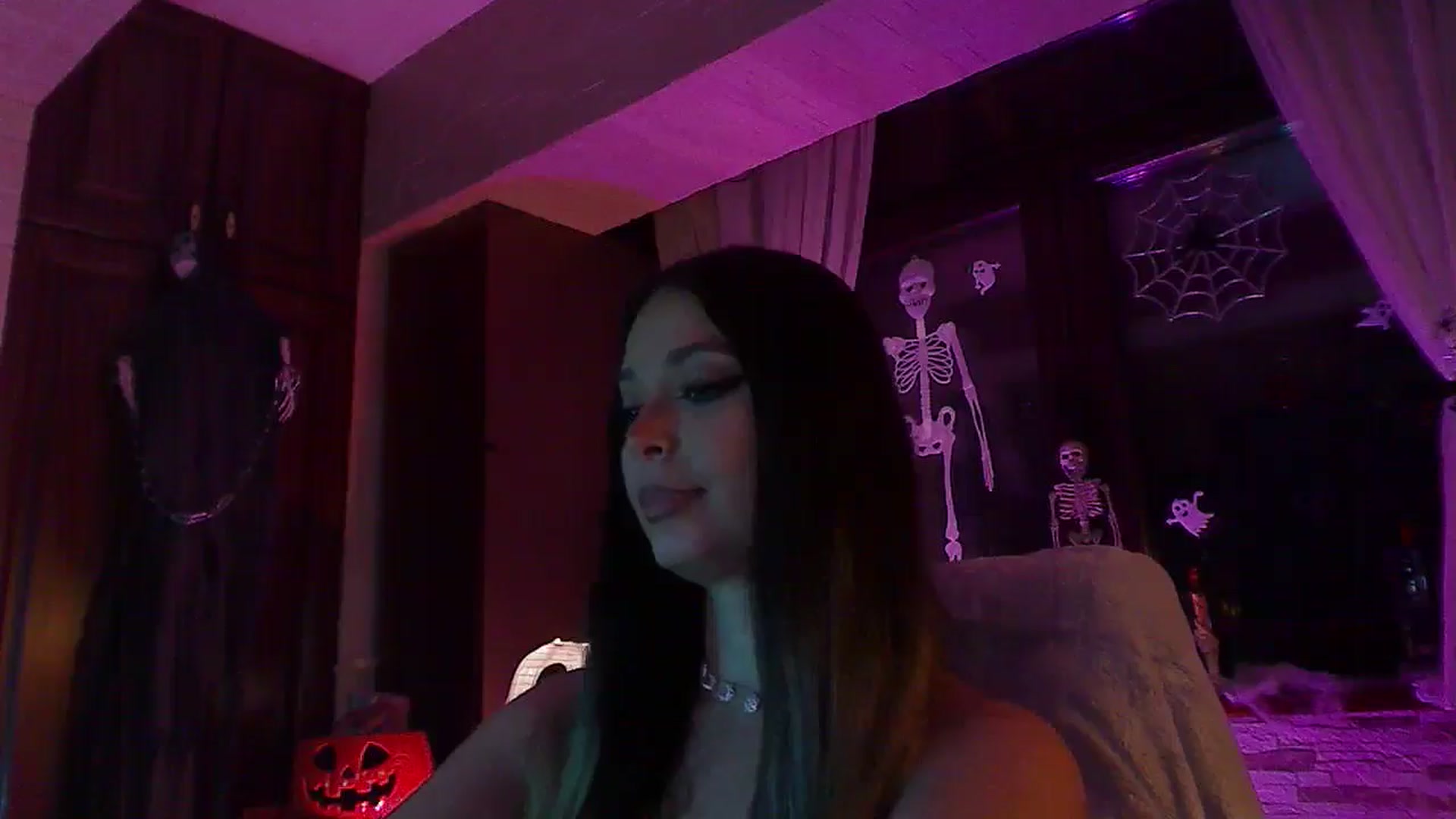 Gallery image thumbnail from No_bo_dy's myfreecams stream on, 10/26/2025, 02:53 image 17 of 20