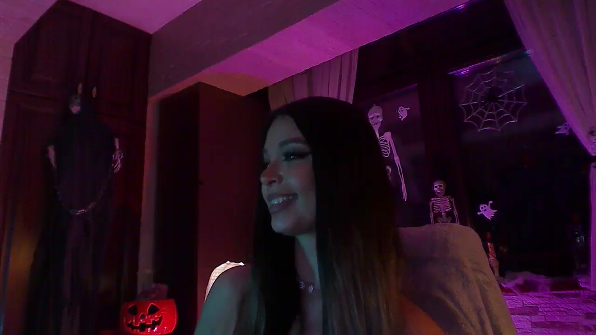 Gallery image thumbnail from No_bo_dy's myfreecams stream on, 10/26/2025, 02:53 image 15 of 20