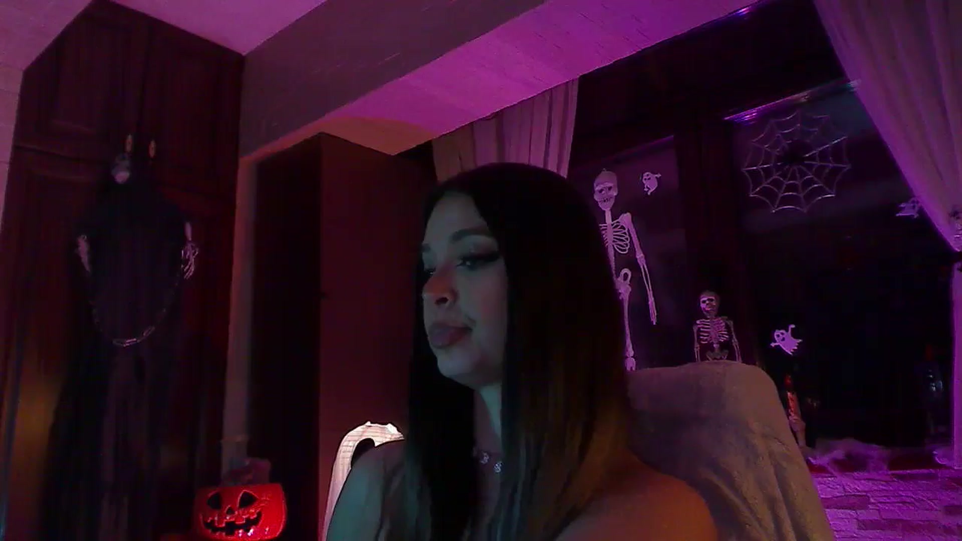 Gallery image thumbnail from No_bo_dy's myfreecams stream on, 10/26/2025, 02:53 image 18 of 20