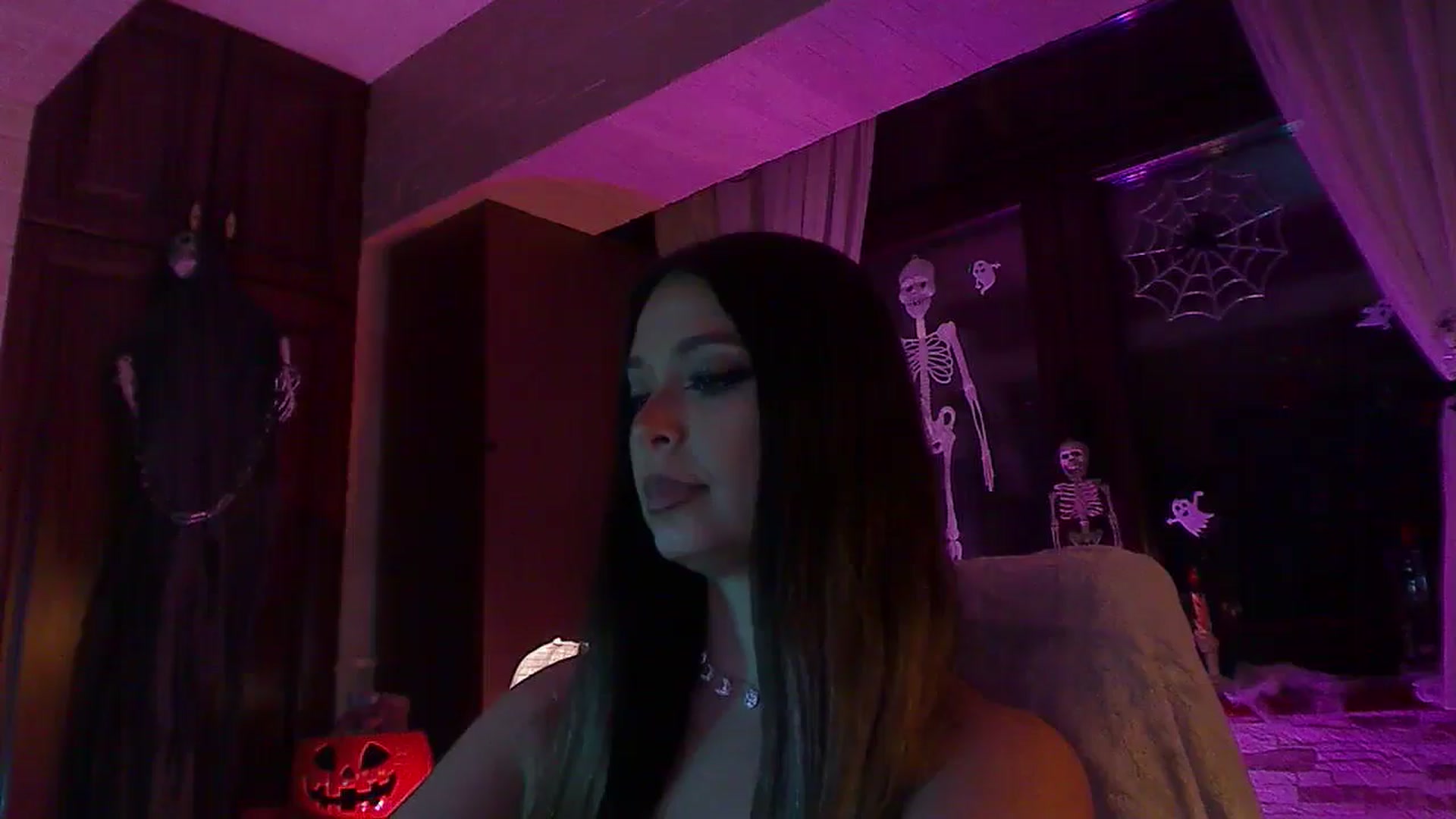 Gallery image thumbnail from No_bo_dy's myfreecams stream on, 10/26/2025, 02:53 image 11 of 20