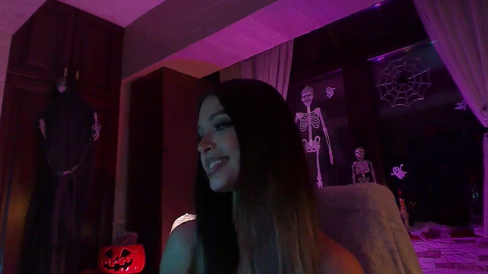 Gallery image thumbnail from No_bo_dy's myfreecams stream on, 10/26/2025, 02:53 image 5 of 20