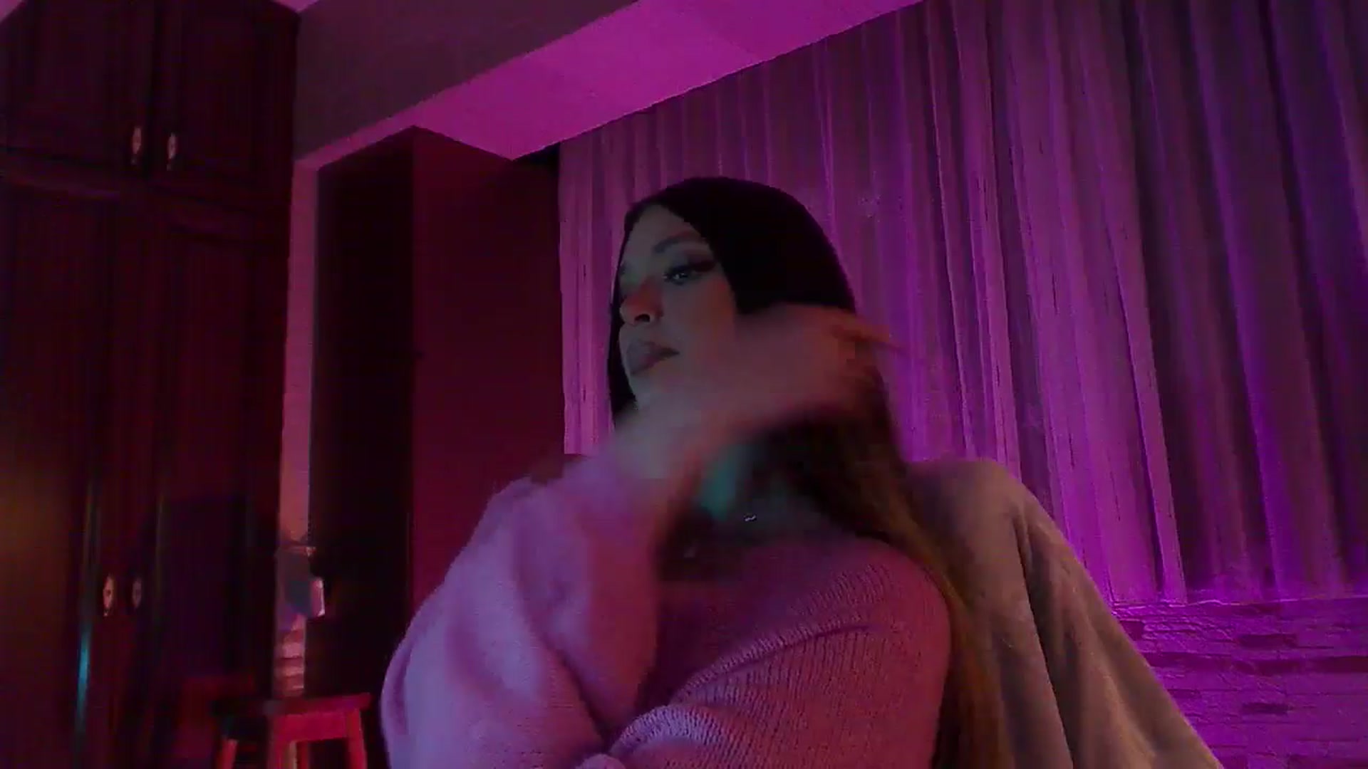 Gallery image thumbnail from No_bo_dy's myfreecams stream on, 11/02/2025, 01:23 image 15 of 20