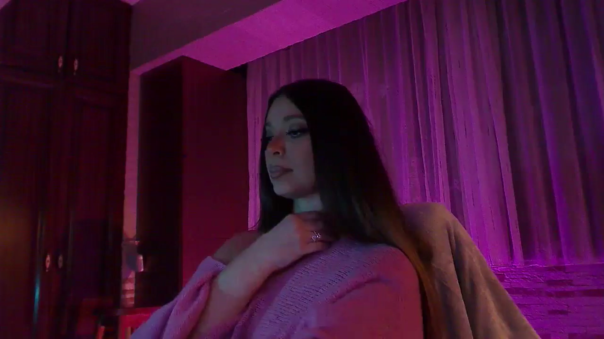 Gallery image thumbnail from No_bo_dy's myfreecams stream on, 11/02/2025, 01:23 image 11 of 20