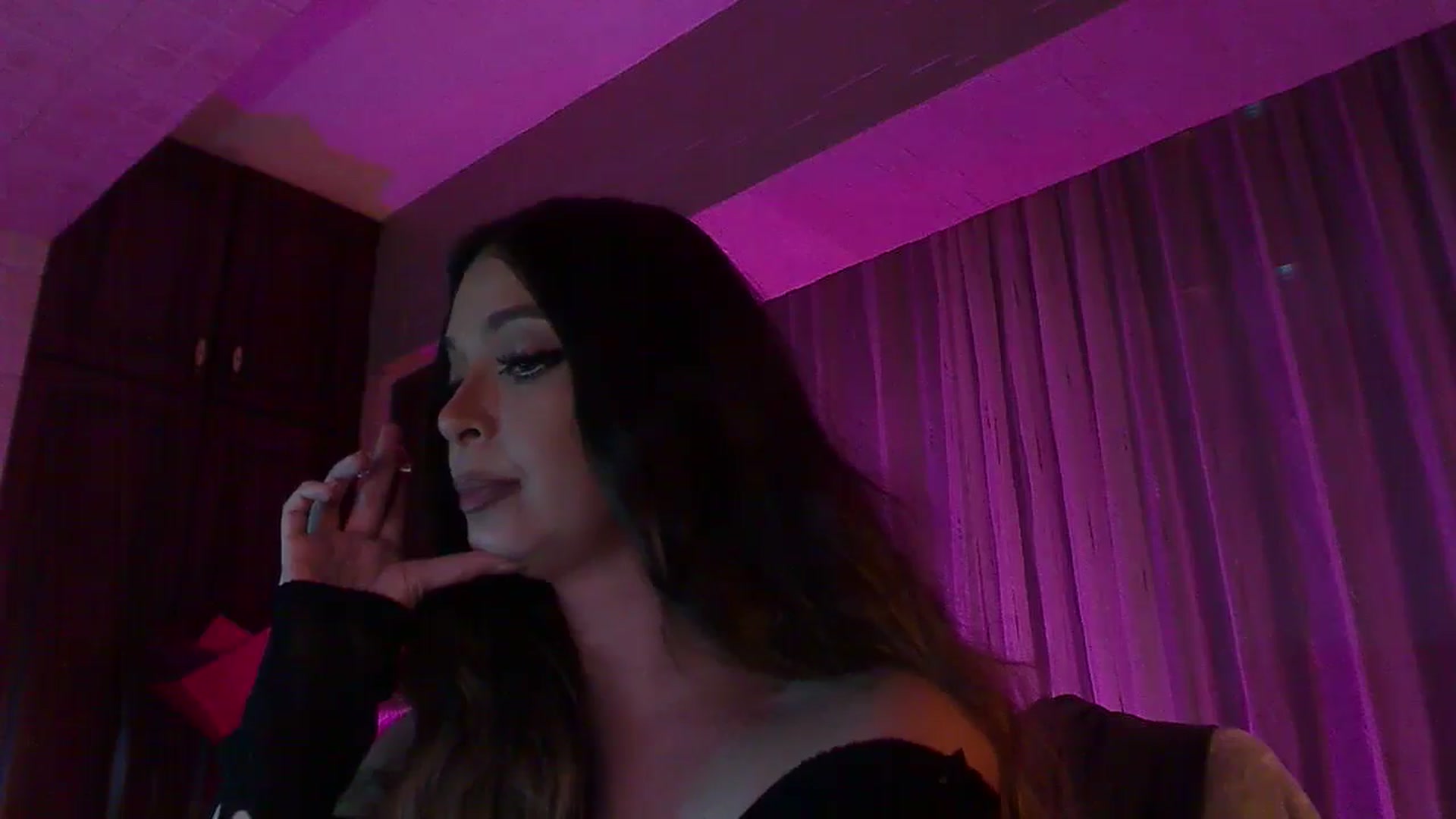 Gallery image thumbnail from No_bo_dy's myfreecams stream on, 11/09/2025, 04:16 image 13 of 20