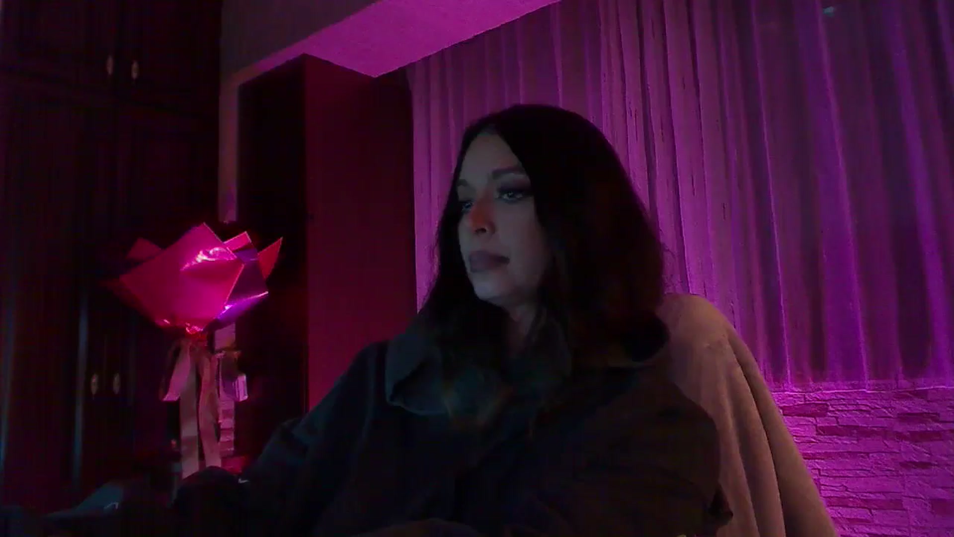 Gallery image thumbnail from No_bo_dy's myfreecams stream on, 11/09/2025, 04:16 image 8 of 20