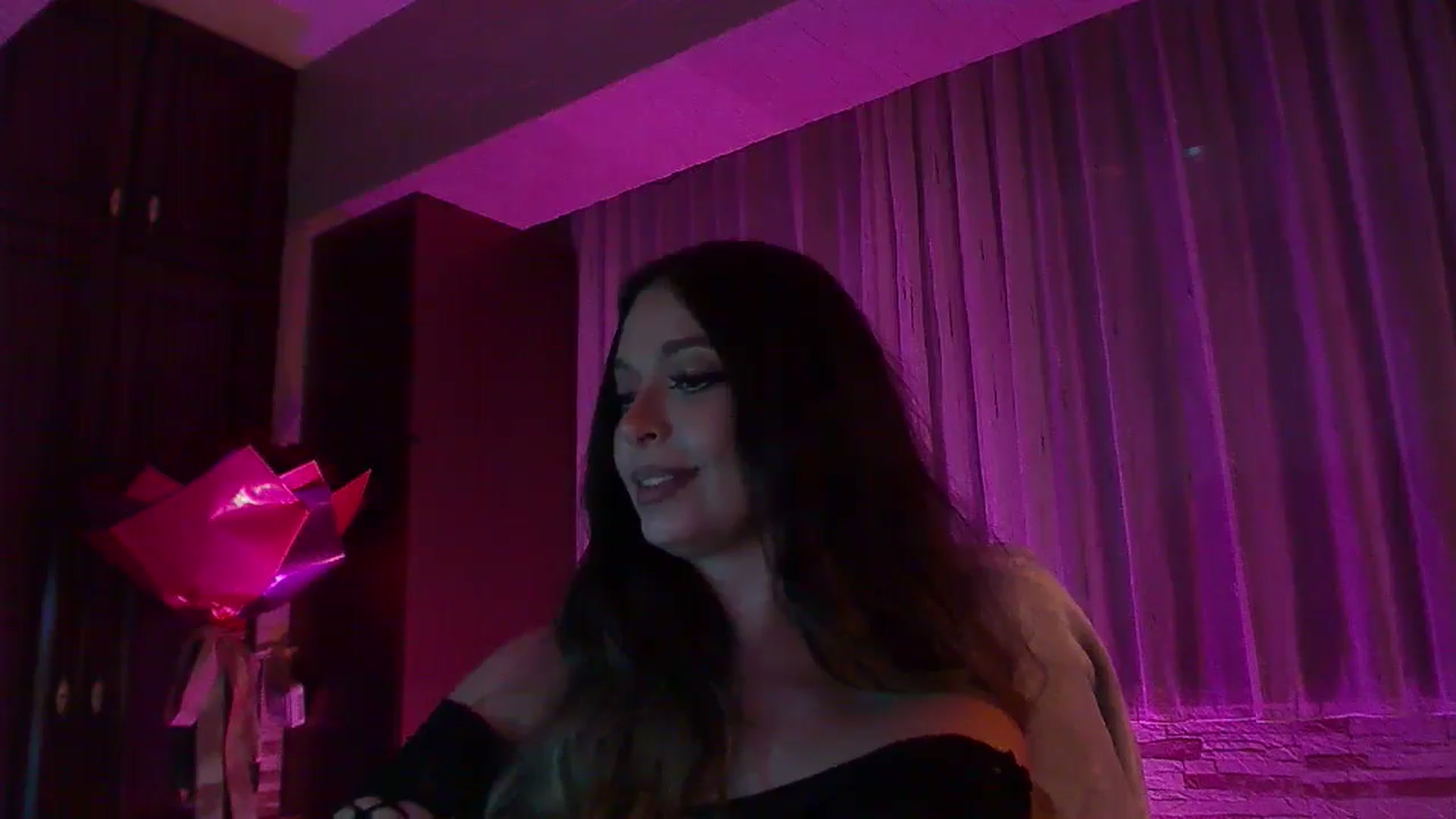 Gallery image thumbnail from No_bo_dy's myfreecams stream on, 11/09/2025, 04:16 image 18 of 20