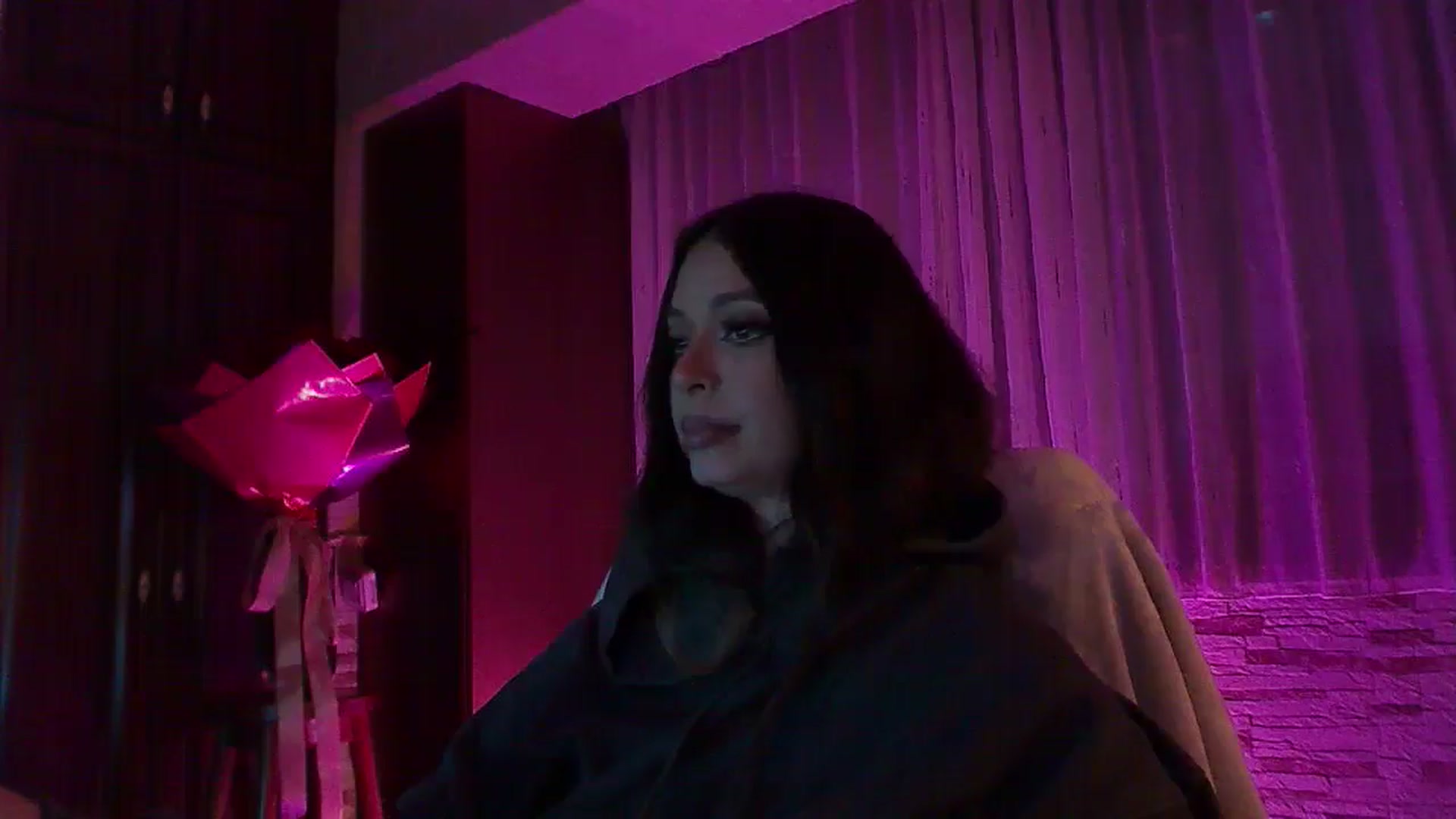 Gallery image thumbnail from No_bo_dy's myfreecams stream on, 11/09/2025, 04:16 image 5 of 20