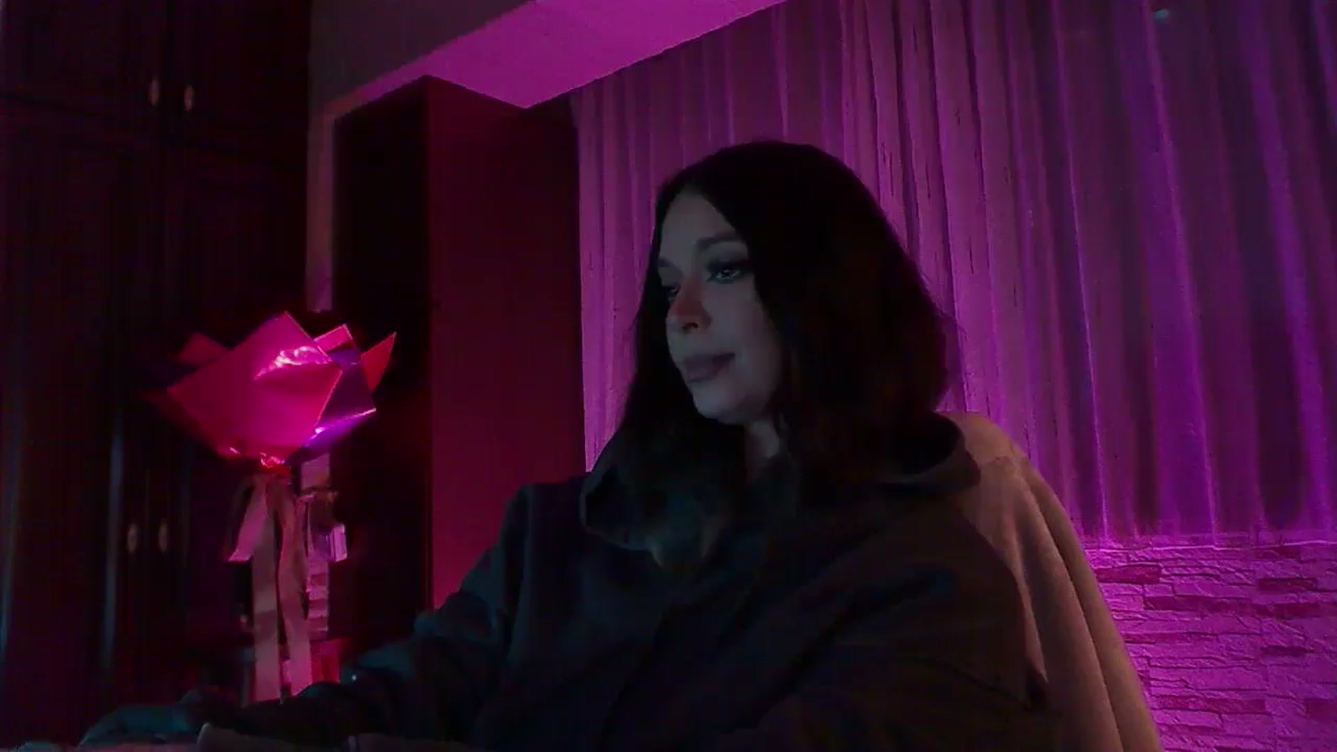 Gallery image thumbnail from No_bo_dy's myfreecams stream on, 11/09/2025, 04:16 image 3 of 20