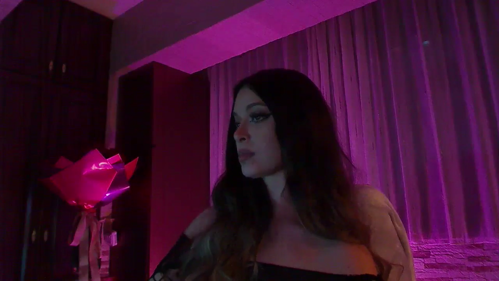 Gallery image thumbnail from No_bo_dy's myfreecams stream on, 11/09/2025, 04:16 image 14 of 20