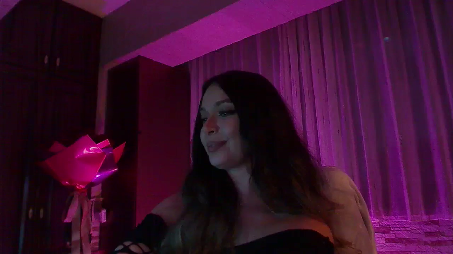 Gallery image thumbnail from No_bo_dy's myfreecams stream on, 11/09/2025, 04:16 image 16 of 20