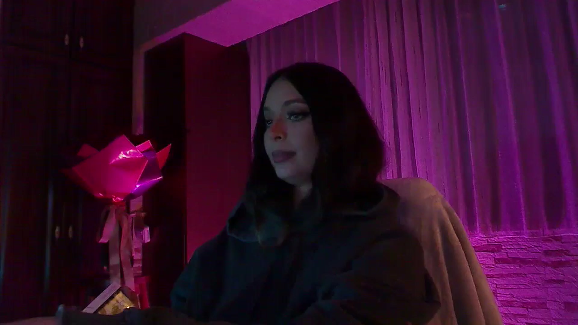 Gallery image thumbnail from No_bo_dy's myfreecams stream on, 11/09/2025, 04:16 image 1 of 20