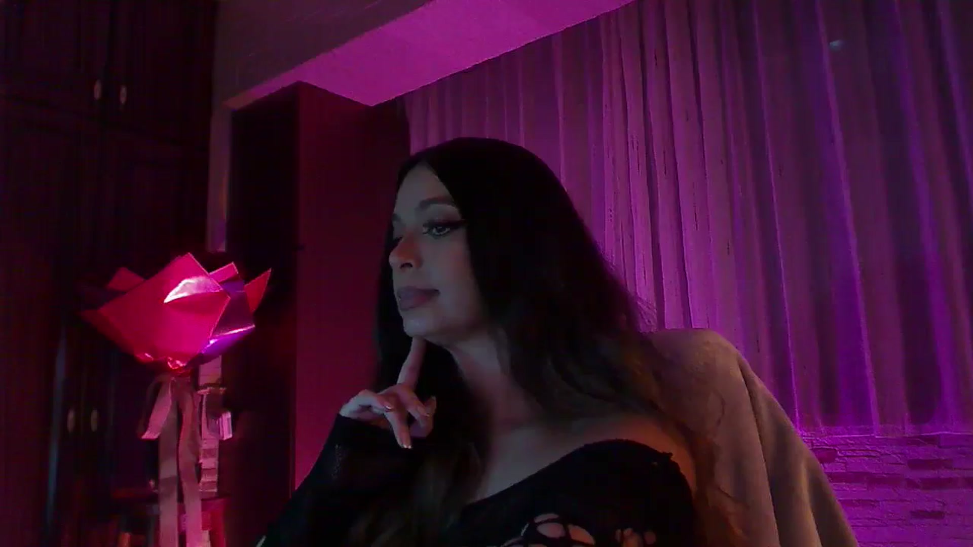 Gallery image thumbnail from No_bo_dy's myfreecams stream on, 11/09/2025, 05:42 image 12 of 20