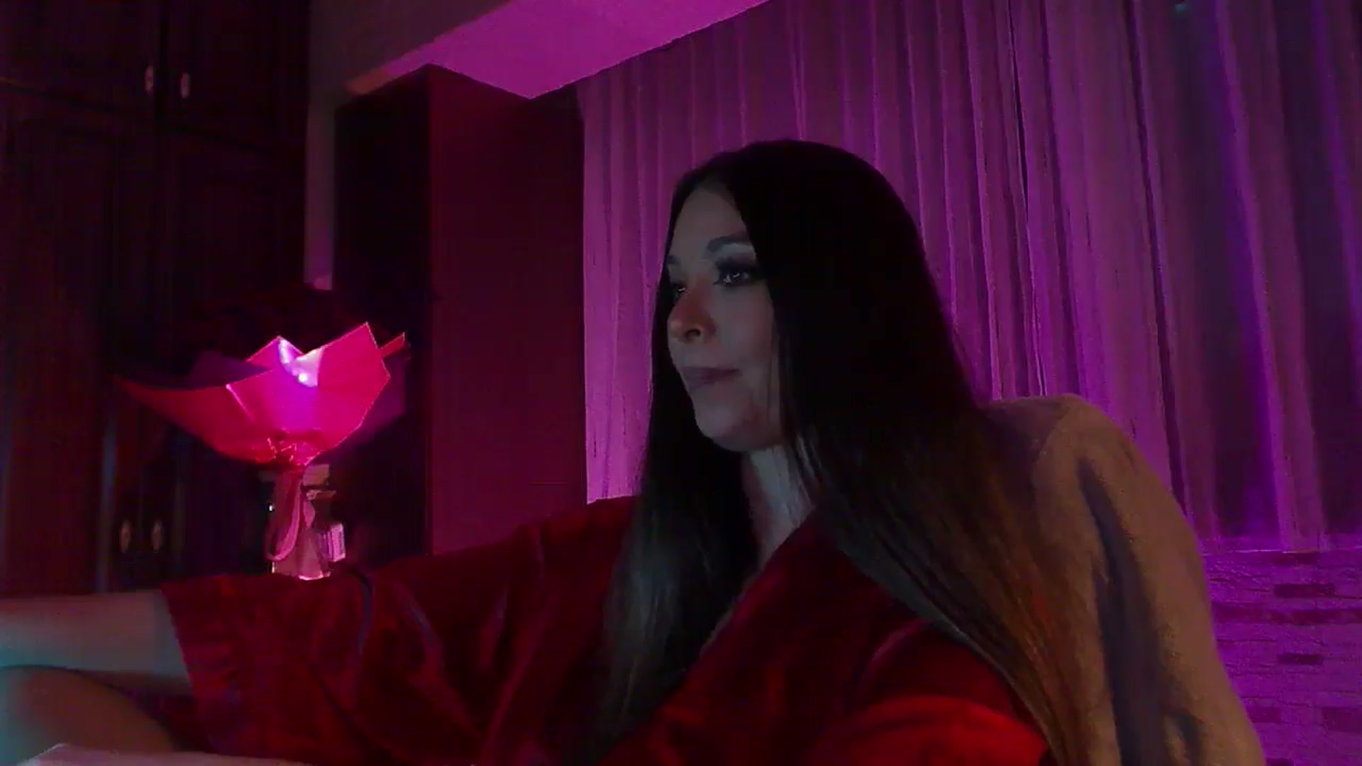 Gallery image thumbnail from No_bo_dy's myfreecams stream on, 11/10/2025, 04:24 image 6 of 20
