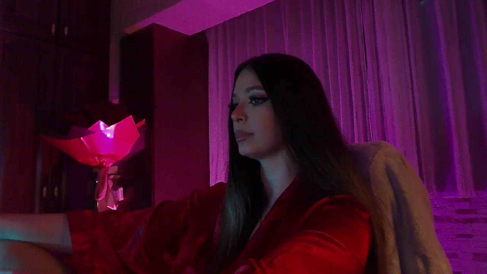 Gallery image thumbnail from No_bo_dy's myfreecams stream on, 11/10/2025, 04:24 image 16 of 20
