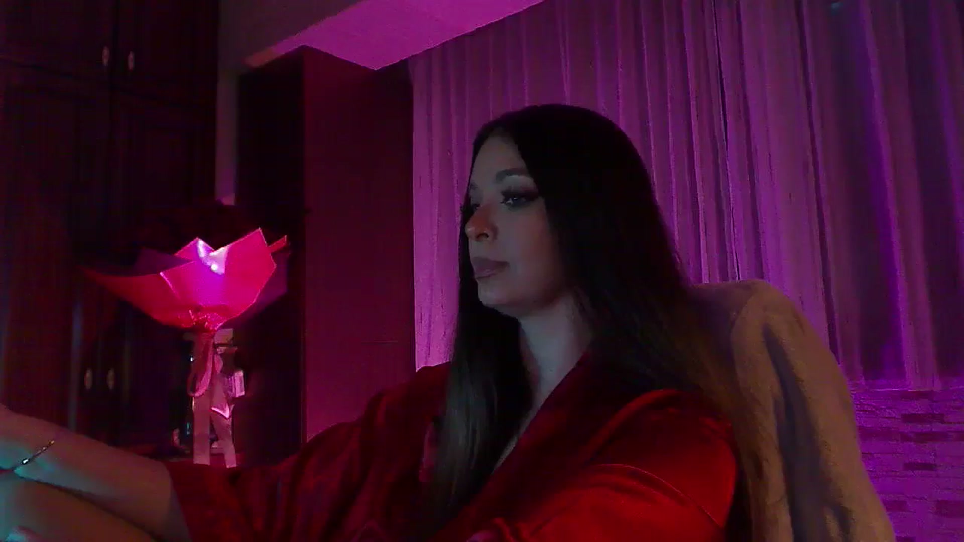 Gallery image thumbnail from No_bo_dy's myfreecams stream on, 11/10/2025, 04:24 image 13 of 20