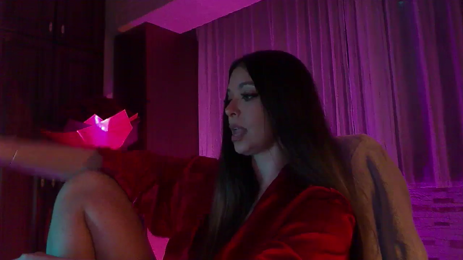 Gallery image thumbnail from No_bo_dy's myfreecams stream on, 11/10/2025, 04:52 image 7 of 20