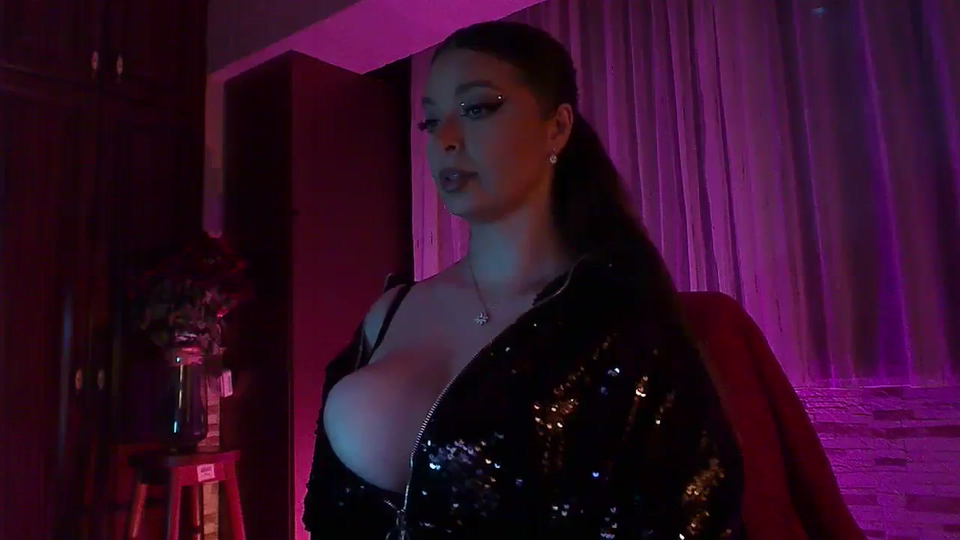 Gallery image thumbnail from No_bo_dy's myfreecams stream on, 11/17/2025, 01:03 image 5 of 20