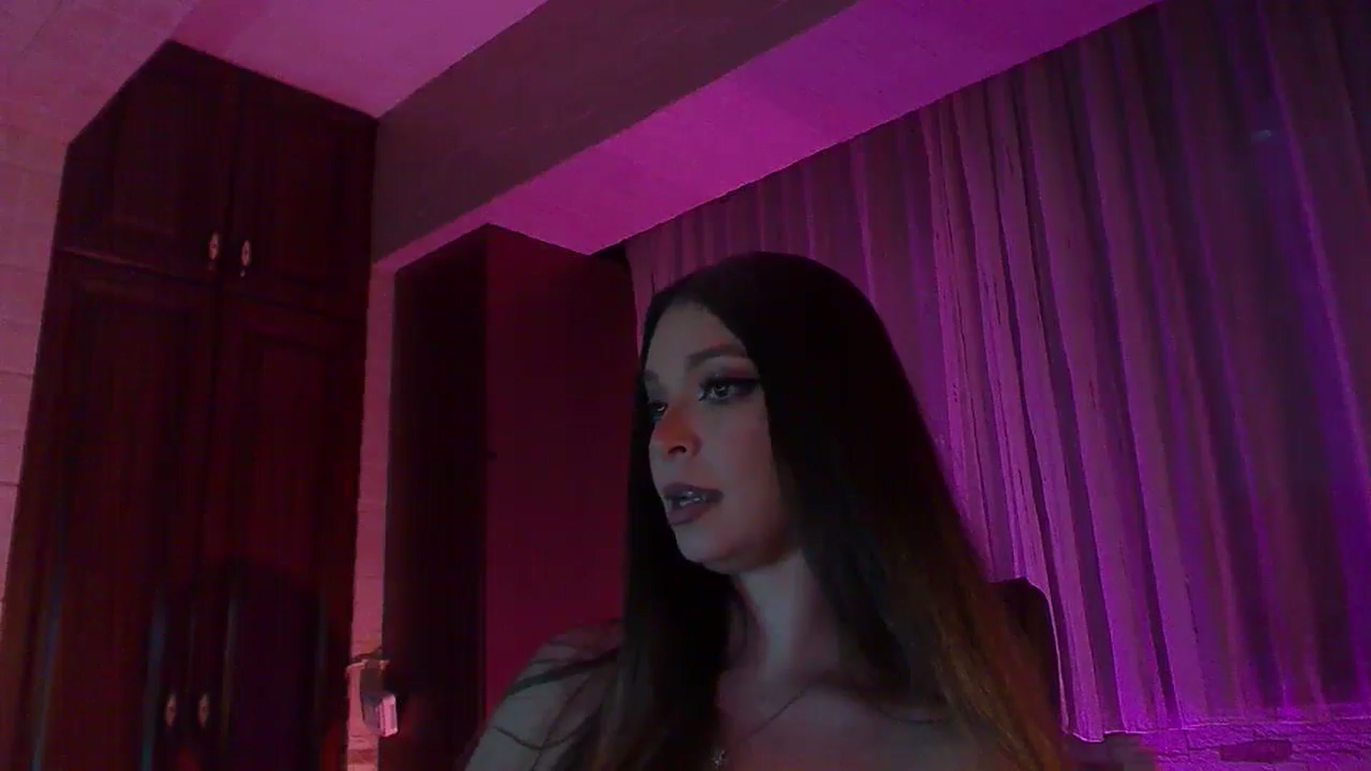 Gallery image thumbnail from No_bo_dy's myfreecams stream on, 11/22/2025, 03:58 image 14 of 20