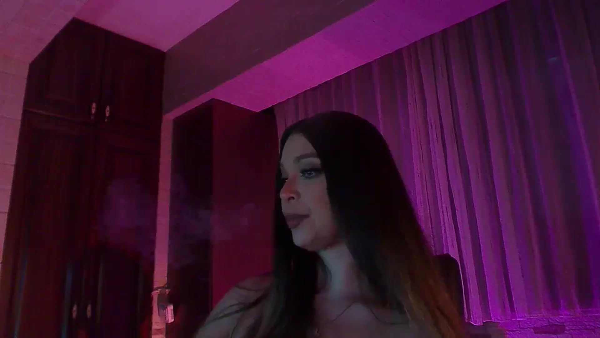 Gallery image thumbnail from No_bo_dy's myfreecams stream on, 11/22/2025, 03:58 image 17 of 20