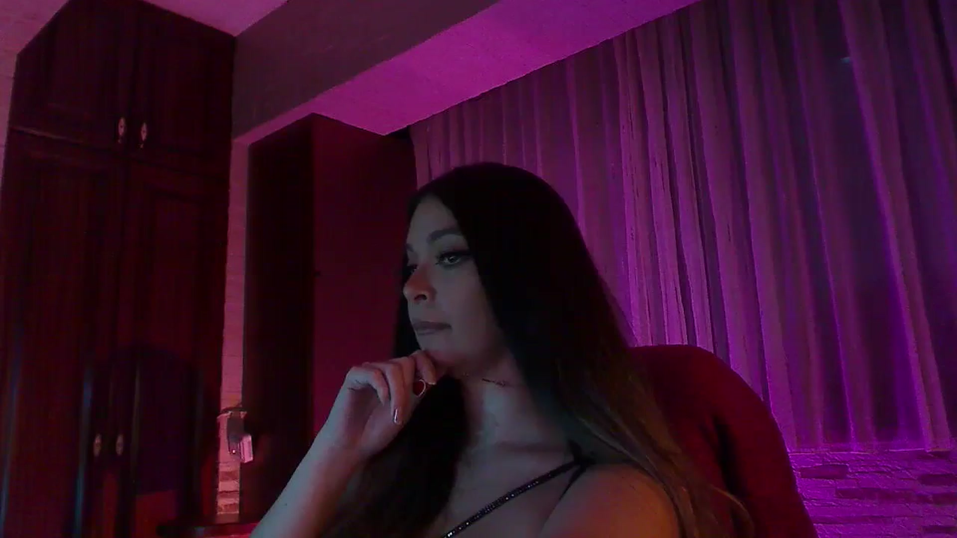 Gallery image thumbnail from No_bo_dy's myfreecams stream on, 11/23/2025, 04:10 image 12 of 20