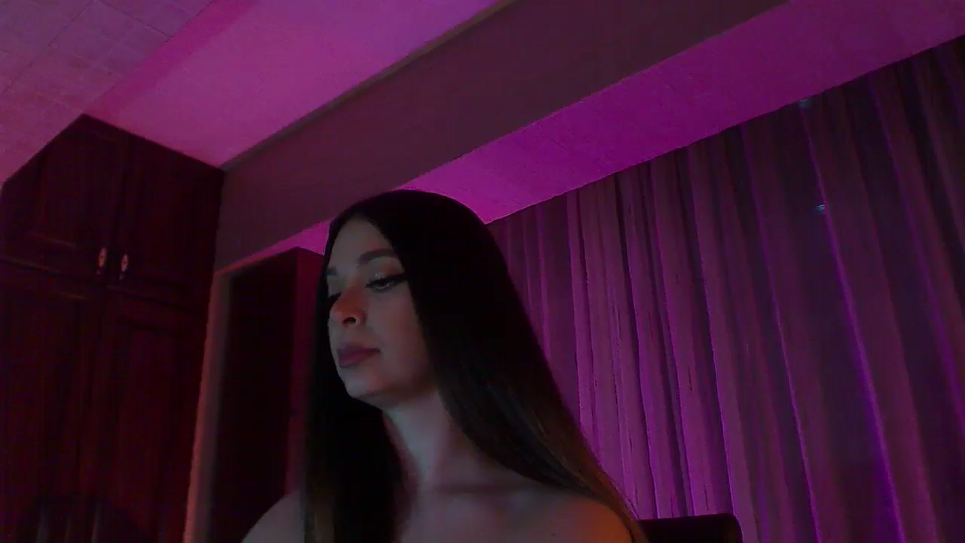 Gallery image thumbnail from No_bo_dy's myfreecams stream on, 11/29/2025, 02:58 image 12 of 20