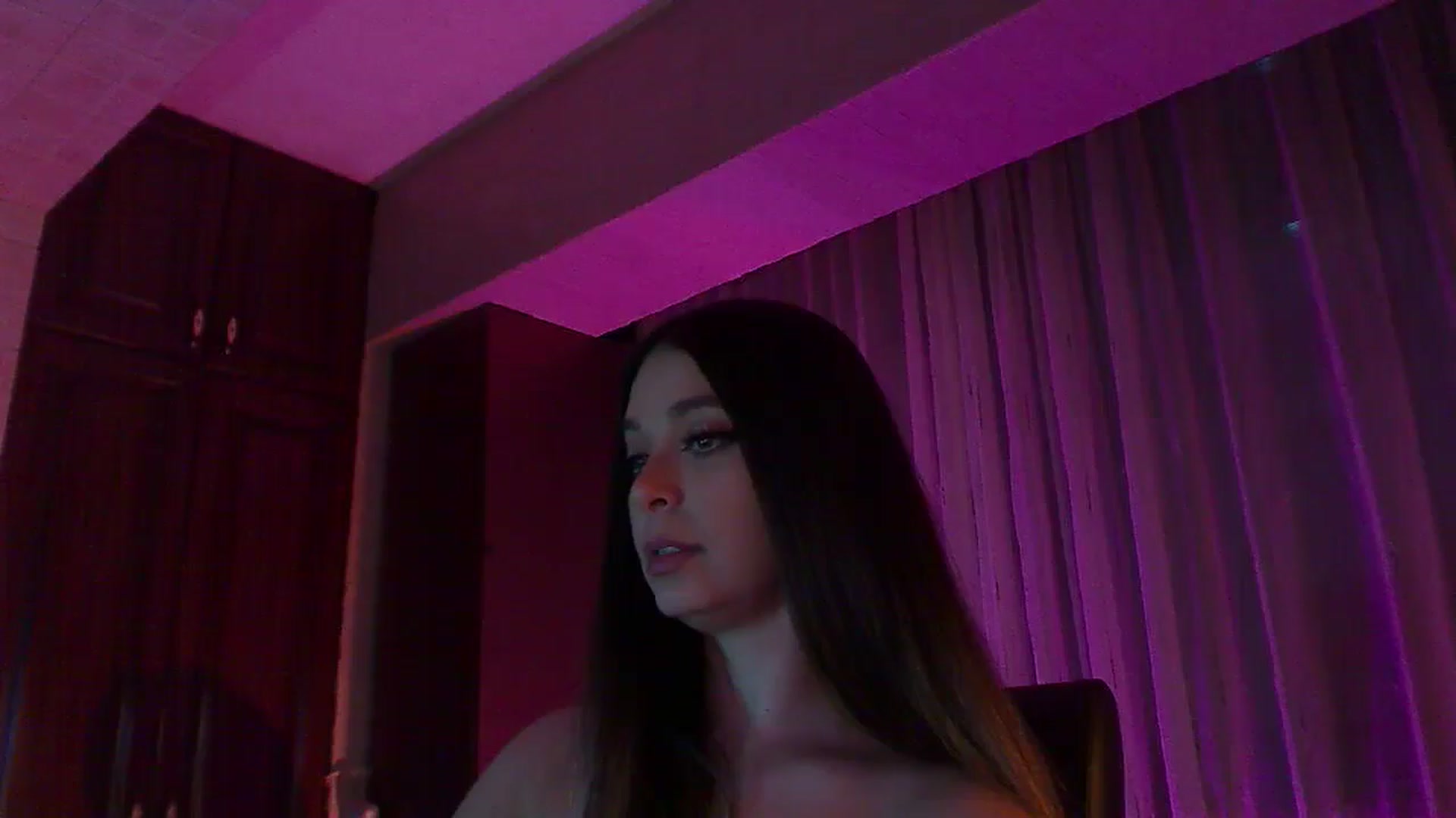Gallery image thumbnail from No_bo_dy's myfreecams stream on, 11/29/2025, 04:52 image 16 of 20