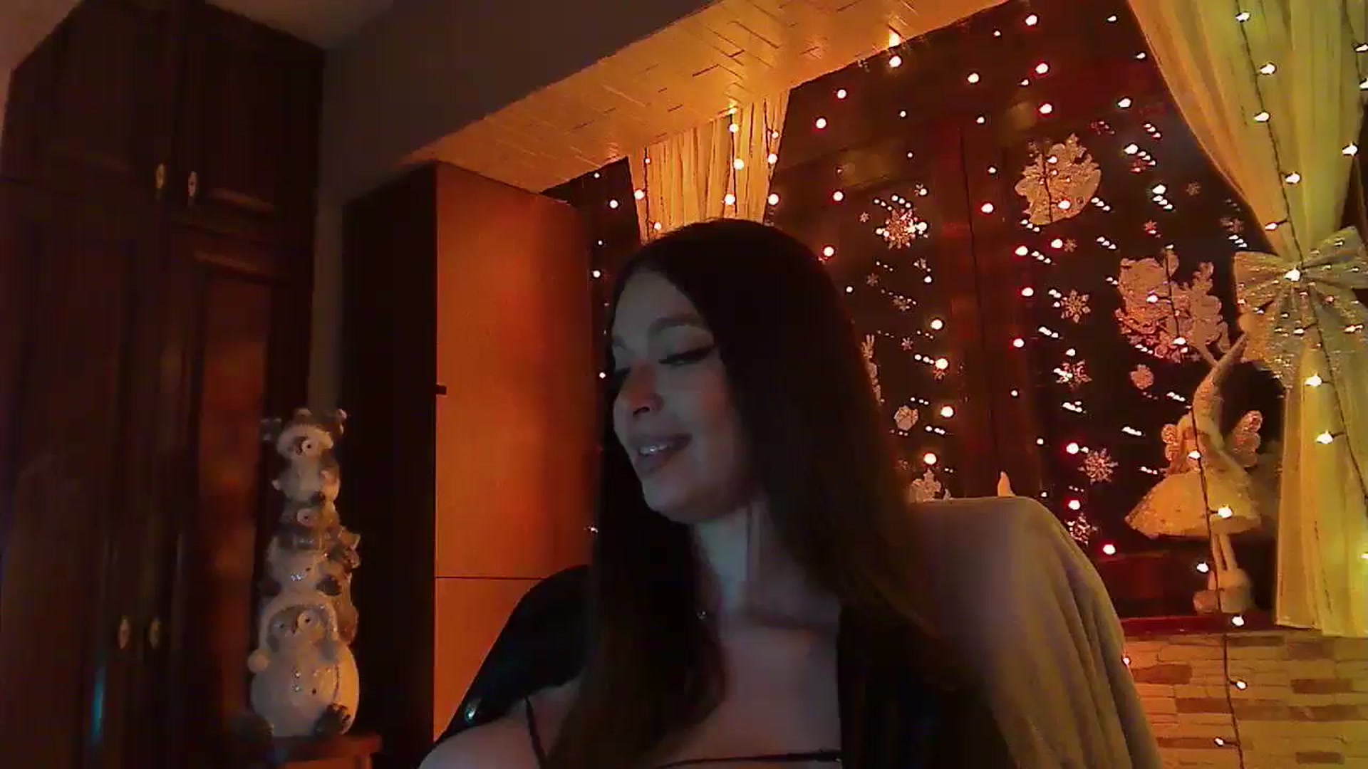 Gallery image thumbnail from No_bo_dy's myfreecams stream on, 12/14/2025, 05:02 image 1 of 20