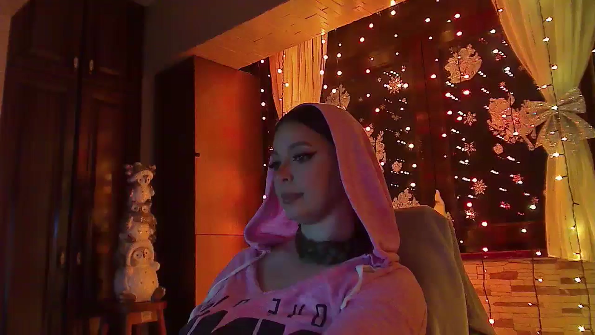Gallery image thumbnail from No_bo_dy's myfreecams stream on, 01/04/2026, 01:33 image 17 of 20