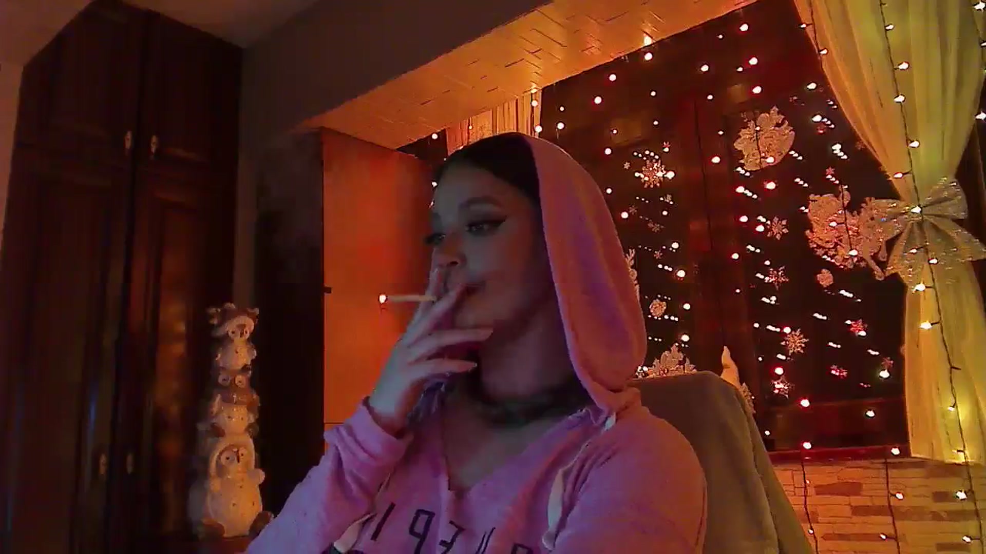 Gallery image thumbnail from No_bo_dy's myfreecams stream on, 01/04/2026, 05:02 image 14 of 20