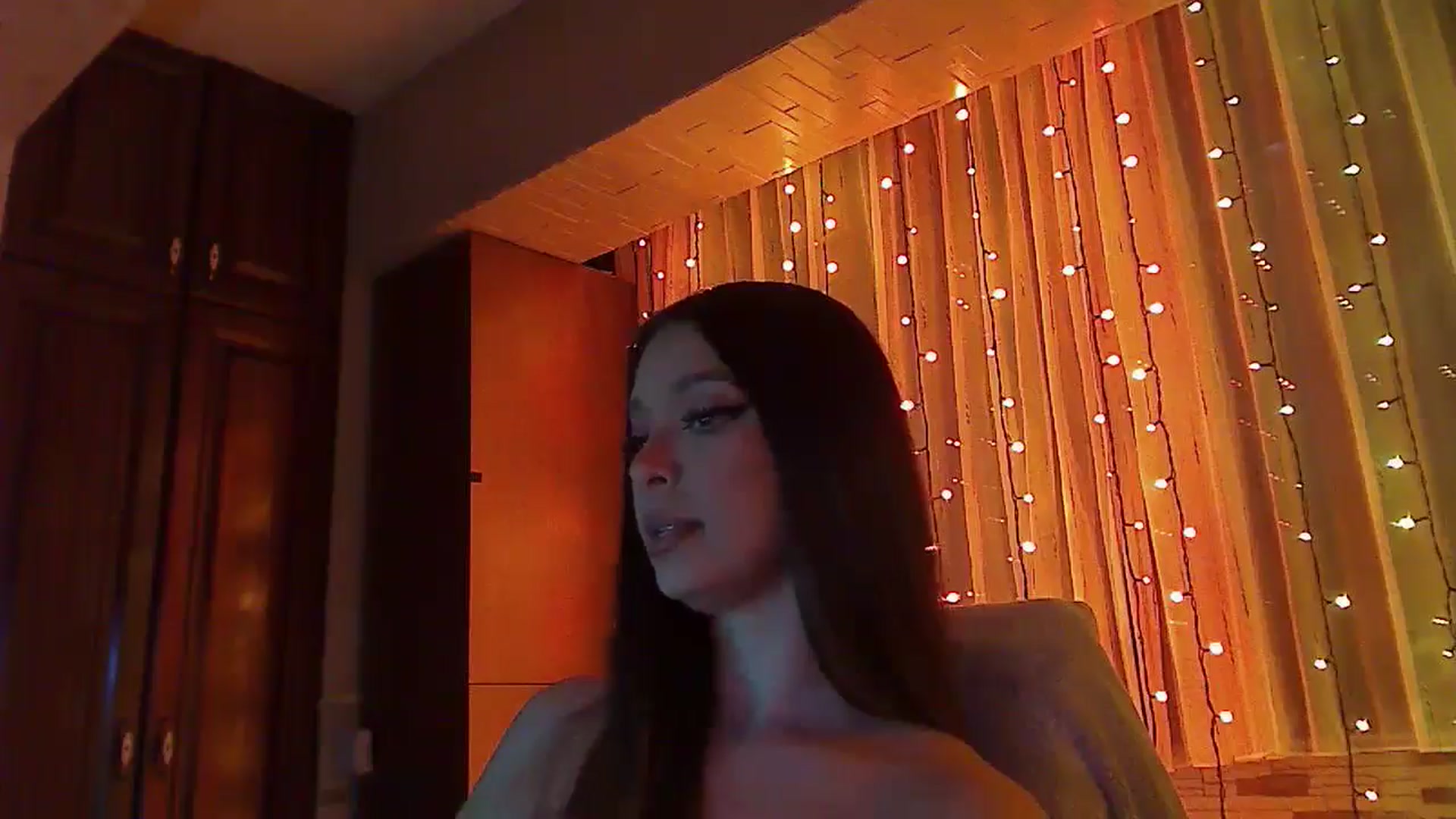 Gallery image thumbnail from No_bo_dy's myfreecams stream on, 01/17/2026, 04:15 image 16 of 20