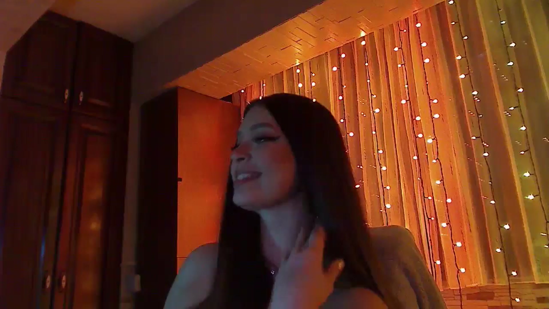 Gallery image thumbnail from No_bo_dy's myfreecams stream on, 01/17/2026, 04:15 image 1 of 20