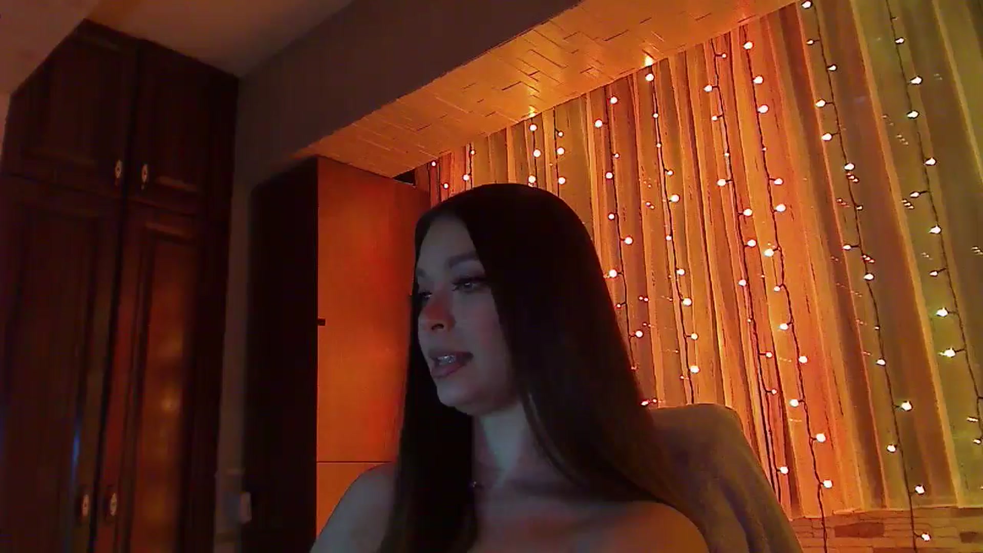 Gallery image thumbnail from No_bo_dy's myfreecams stream on, 01/17/2026, 04:15 image 11 of 20
